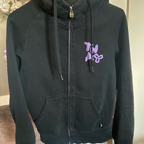 TNA Hoodie Lot - Picture 4 of 9